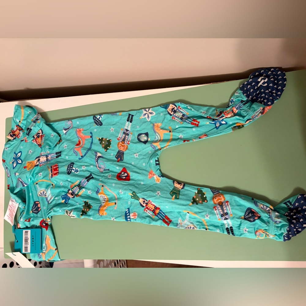 NWT posh peanut Christmas pajamas 12-18 month